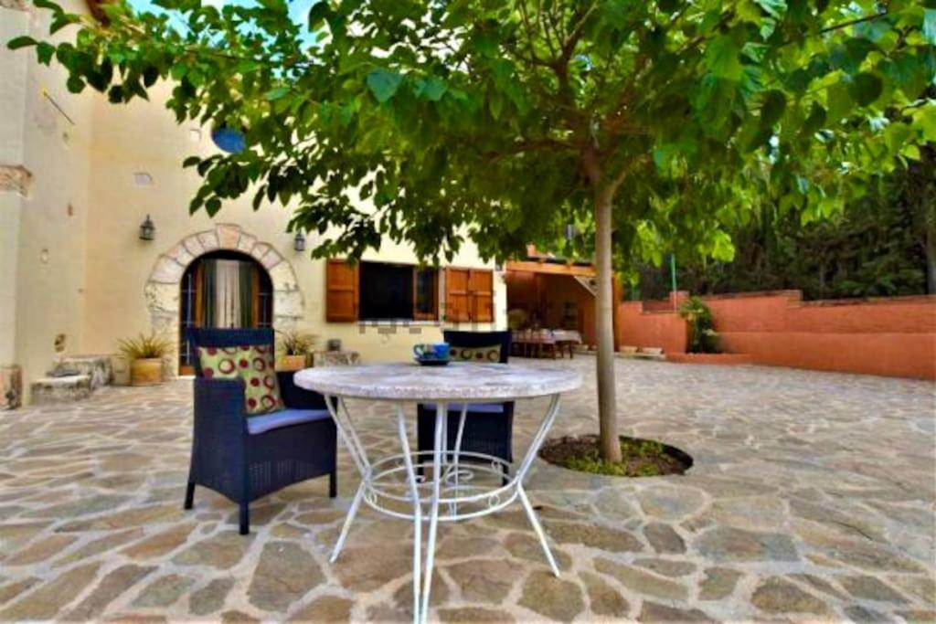 Apartment In Country House With Views And Pool Vespellá Екстериор снимка